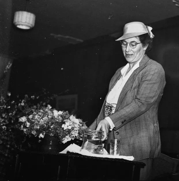 041 Phyllis Cilento