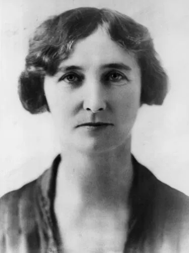 047 Irene Longman
