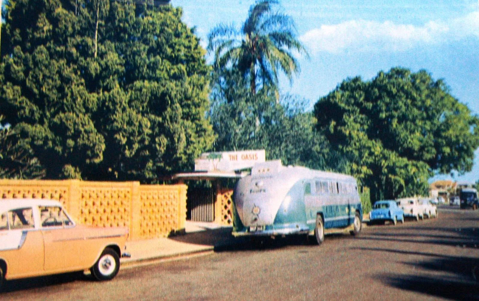 Mbsh.2.10.29. The Oasis Postcard Picture. Brisbane City Archives