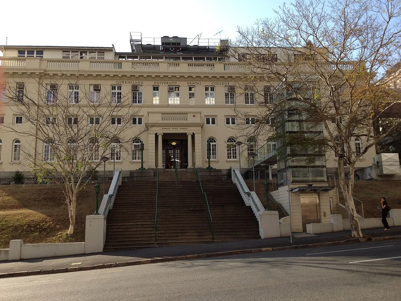 013. university of queensland dental school 01