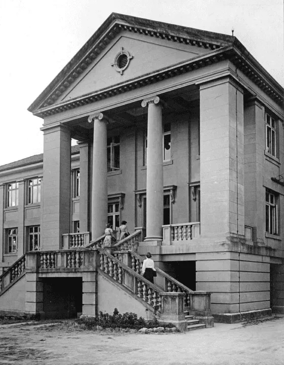018. queensland teachers college